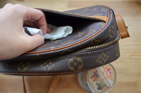 why do louis vuitton bags get sticky|Louis Vuitton sticky lining.